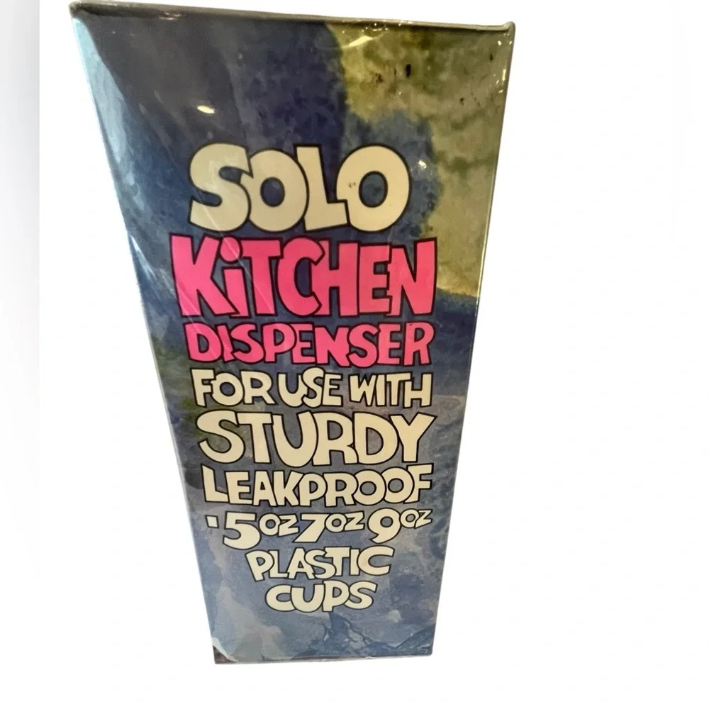 VTG Solo Kitchen Dispenser W/15‎ Plastic Cups 5-7-9 Oz 1972 NOS NEW MCM Yellow